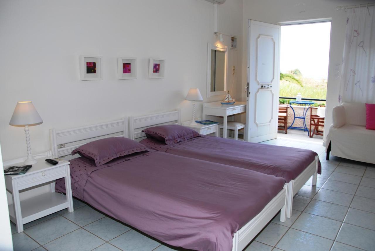 Villa Fleria Seaside Studios & Apts Gerani  Exterior photo